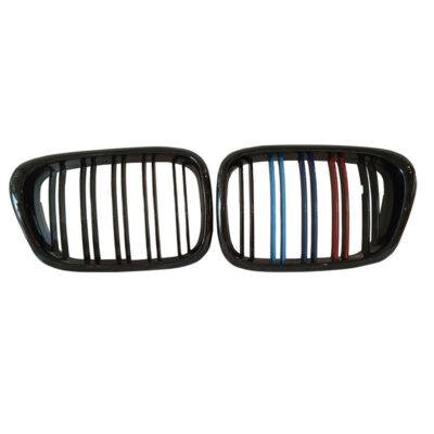 All in Point Καρδιές Μάσκας Για Bmw 5 E39 96-03 M4 Look Με Διπλή Γρίλια Tri-color / Μαύρο Γυαλιστερό 2 Τεμάχια 0018497